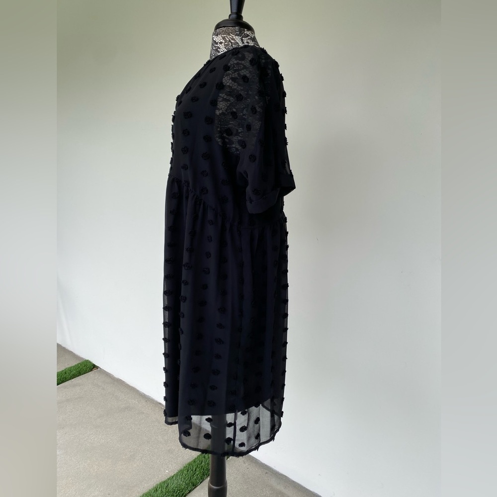 Fun and Comfortable Black Dress - Picture 3 of 5